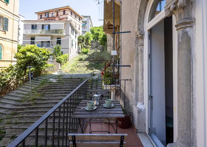 C_44 - Be On The Old Steps Between Station And Centre / Scalinata Cernaia La Spezia